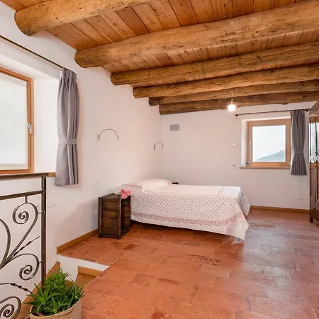 Chalet La Torre Del Manghen: Agri-alloggio Indipendente *