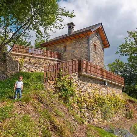 木屋 La Torre Del Manghen: Agri-alloggio Indipendente 罗塔依马格纳