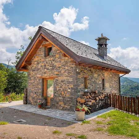 La Torre Del Manghen: Agri-alloggio Indipendente 木屋 罗塔依马格纳